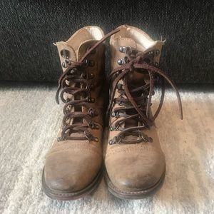Freebirds by Steve Madden boots